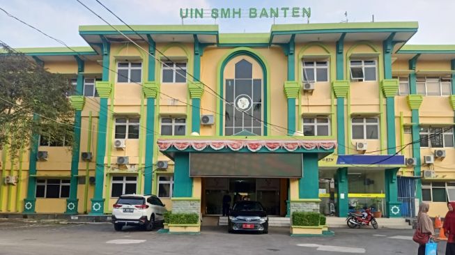 UIN Sultan Maulana Hasanuddin Banten memiliki enam Fakultas dengan macam macam jenjang program studi mulai dari Program Strata I S1, Program Pascasarjana (S2) dan (S3).